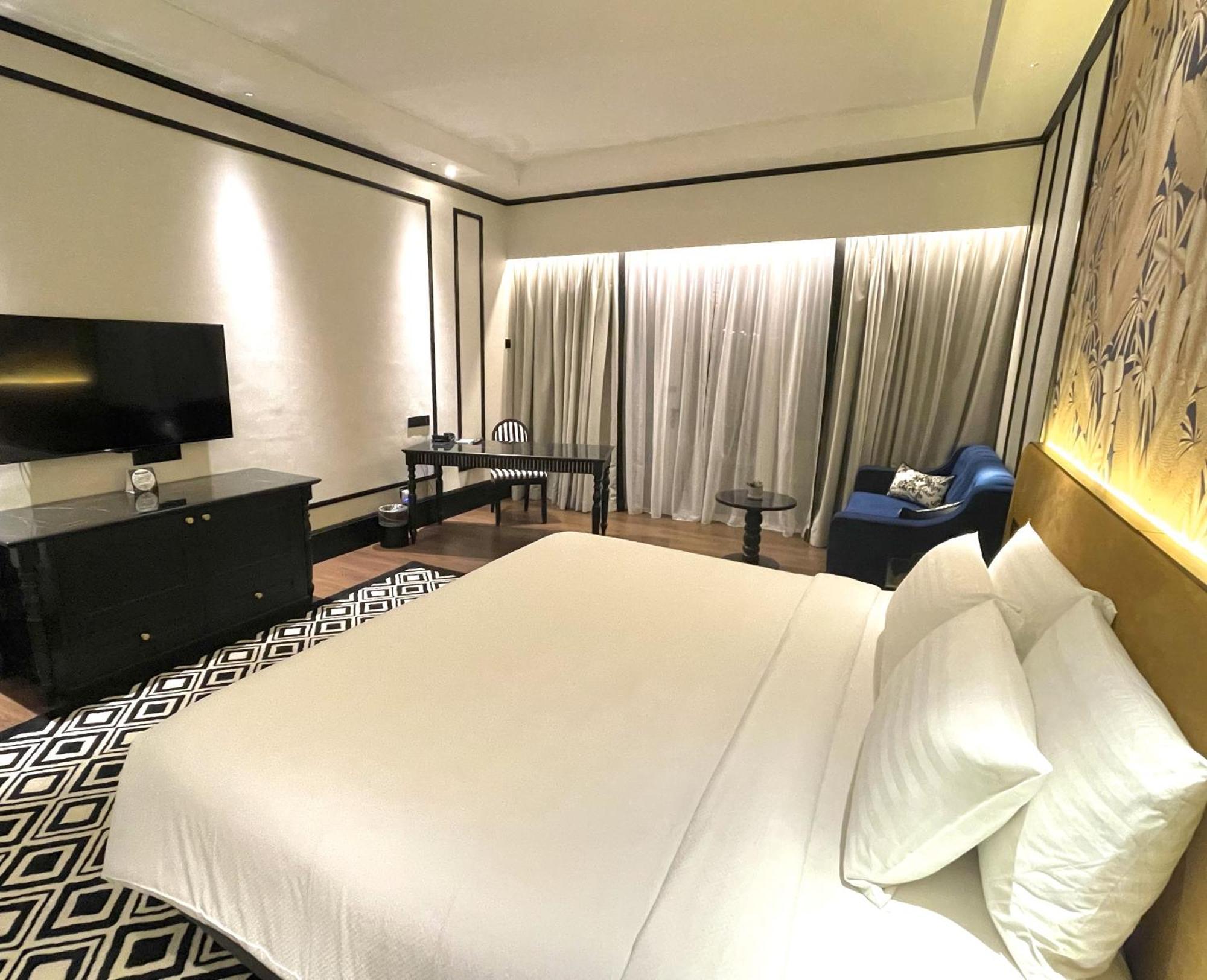 Bangi Resort Hotel Bandar Baru Bangi Eksteriør bilde Deluxe room